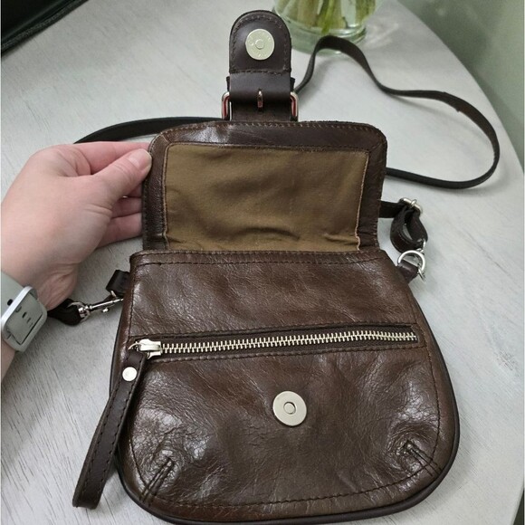 Tano Small Leather Crossbody Bag - Picture 4 of 7